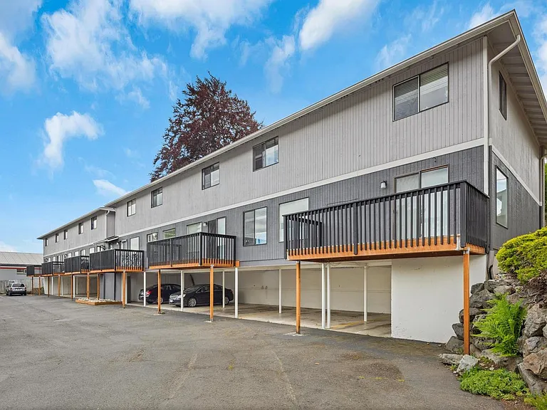 LSLV Lakeshore Lakeview — Photo 18