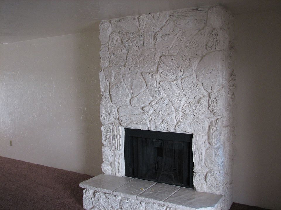 7527 - Fireplace