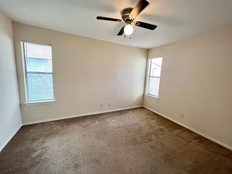 810 Station St — Photo 6