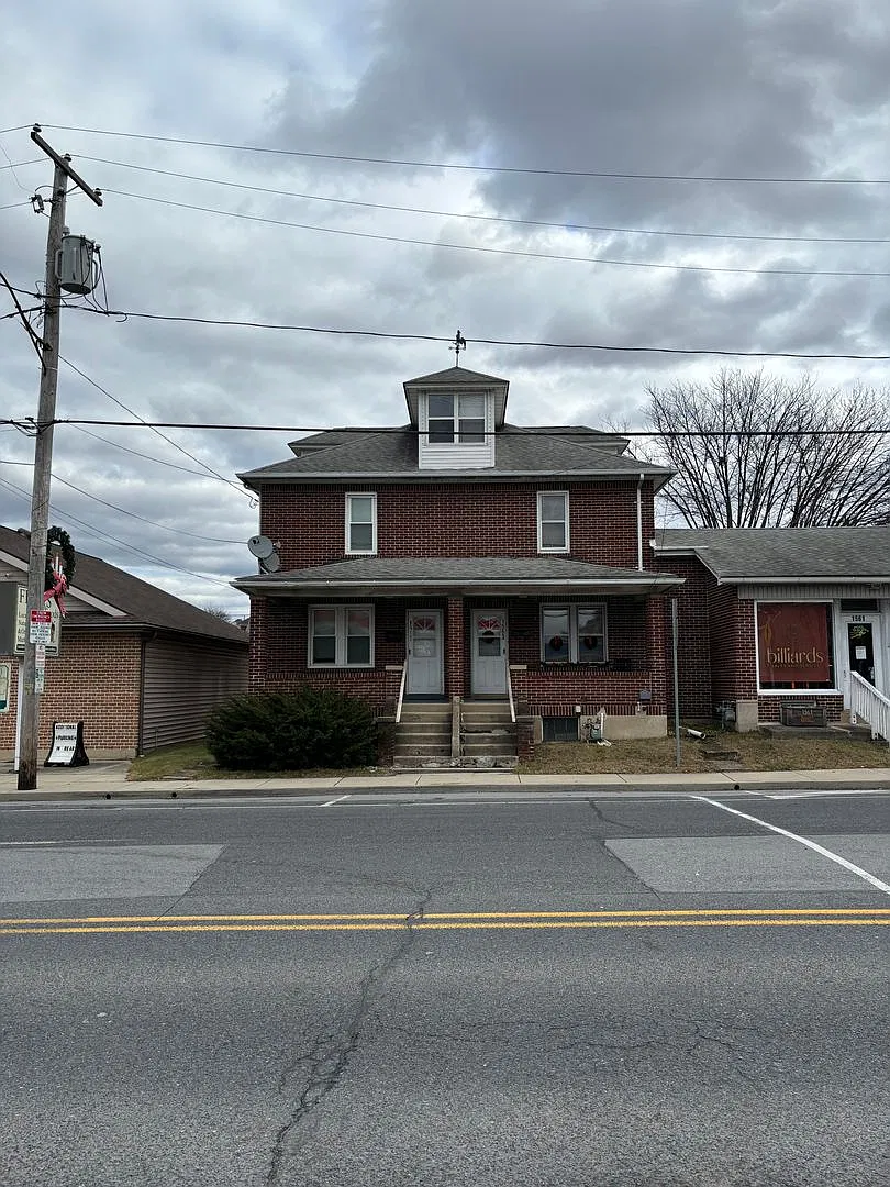 1561-1565 Main Street — Photo 1