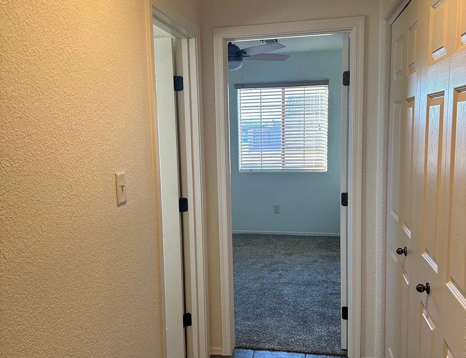 3 bed, 2.0 bath, 1223 sqft, $1,800 — Photo 4