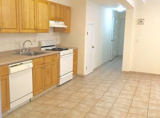 2579 44th St, Astoria, NY 11103