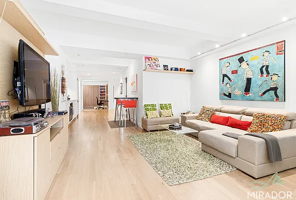 Rented by Mirador Real Estate | media 4