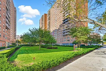 2930 West 5th Street