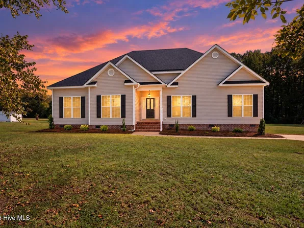 8453 Carter Grove Drive, Elm City, NC 27822