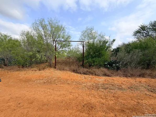569 COUSER LOT 118, Charlotte, TX 78011