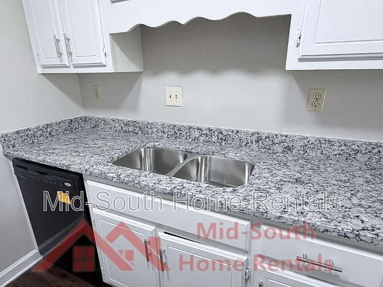 7328 Hillshire Dr — Photo 7