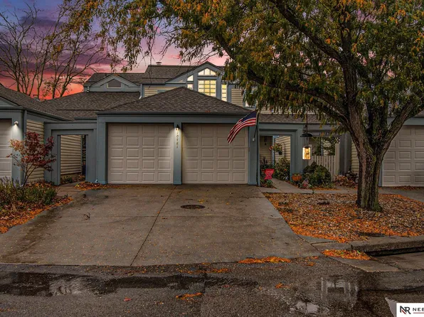 10781 Berry Plz, Omaha, NE 68127