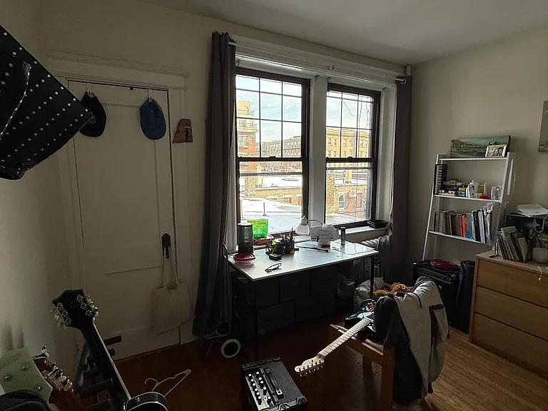 31 Queensberry St #7 — Photo 11