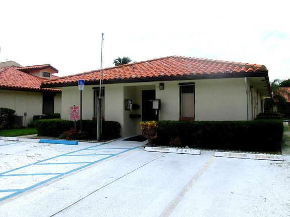 3rd image of 22 Bethesda Park Cir #F22