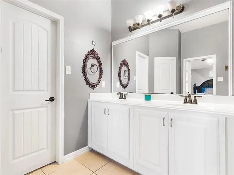 1052 Lufkin Ln — Photo 21