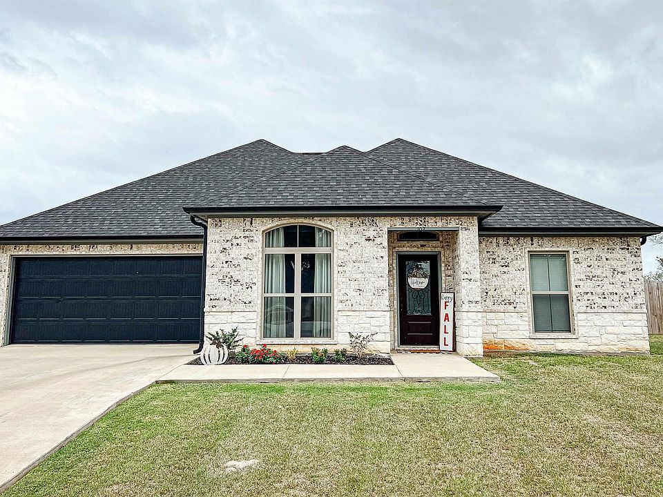 1st image of 102 Hay Meadow Dr