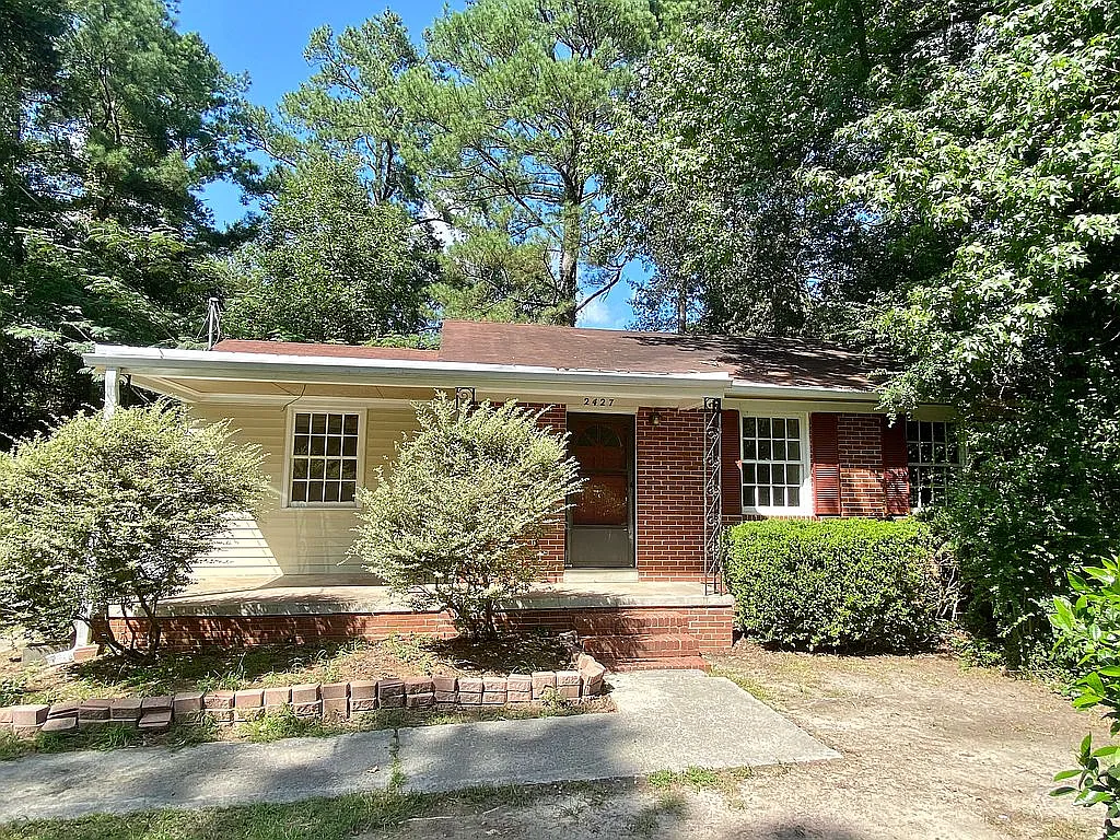 2427 S Nancelon Cir photo 1