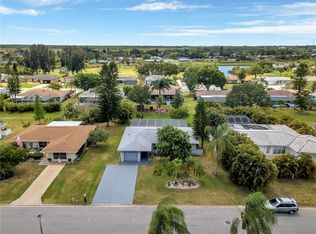 60 Golfview Rd N, Rotonda West, FL 33947