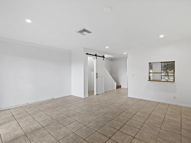 814 Hill Dr #C — Photo 14