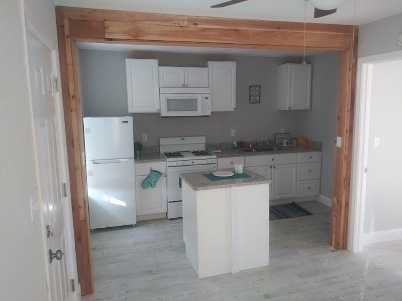 2nd image of 3024 Mt Vernon Ave APT 4