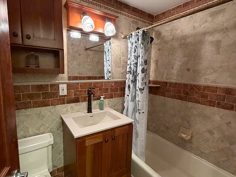 150-41 Centerville St #1D — Photo 6