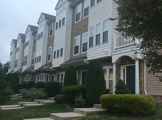 5 Fawn Ct, Delran, NJ 08075