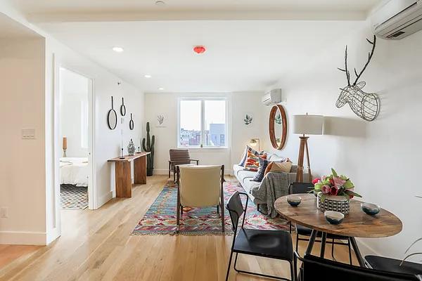 Rented by ERNY LLC | media 24