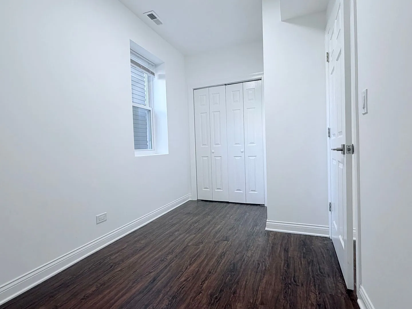 1616 W. 18th Pl — Photo 4