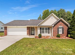 2459 Hawk Ridge Dr, Gastonia, NC 28056