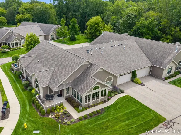1220 Waterwalk Dr, Holland, MI 49423