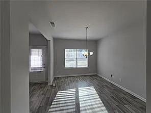 647 Skye Dr — Photo 7