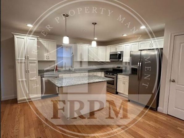 375 Bay St #303, Taunton, MA 02780