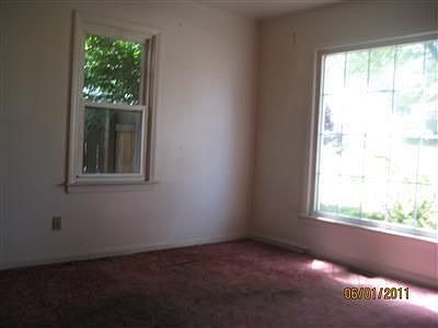 3rd image of 765 Marie Ave