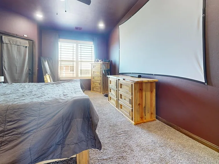 373 NE Sanders Dr — Photo 13