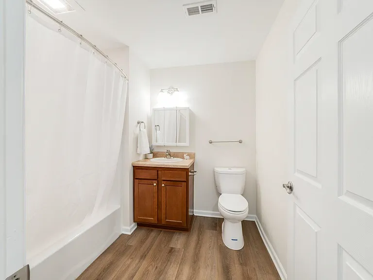 Viking Apartments and Townhomes — Photo 36