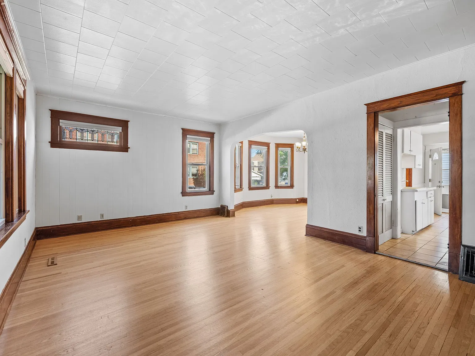 Selby Home - 1625 — Photo 4