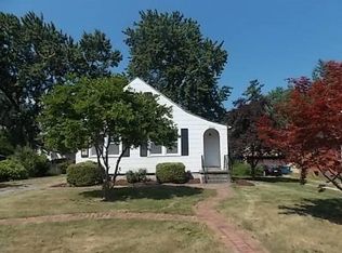 3152 Springbrook Ave, Ann Arbor, MI 48108