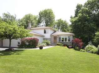 1229 E Wellwood Dr, Lockport, IL 60441