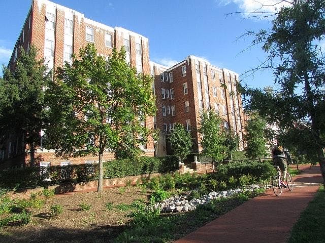 TAYLOR TOWERS