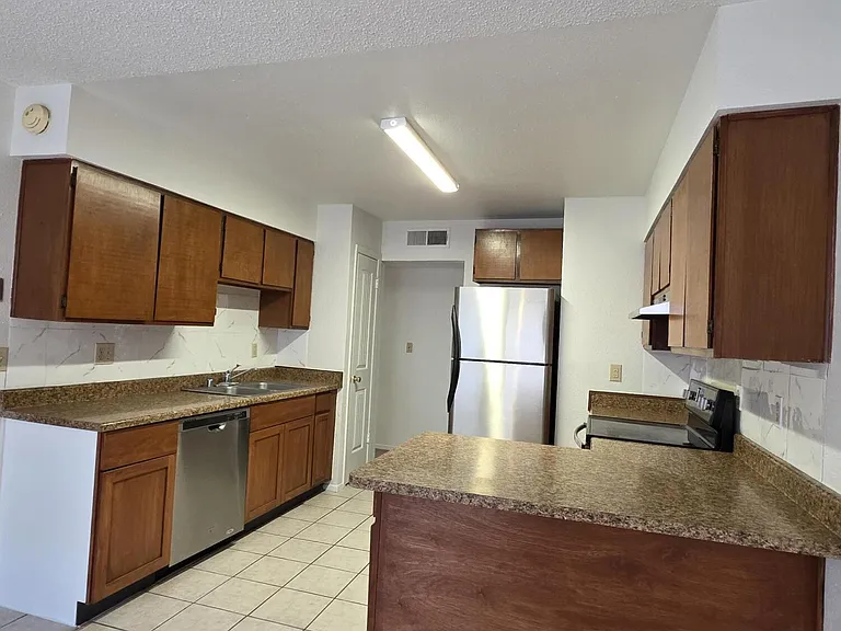3005 Barkarian Pl — Photo 11