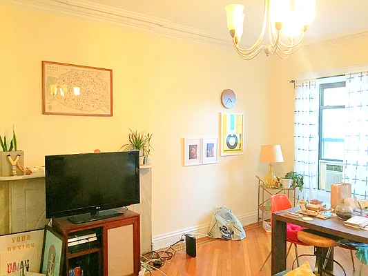 Rented by Rapid Realty Cobble Hill | media 57