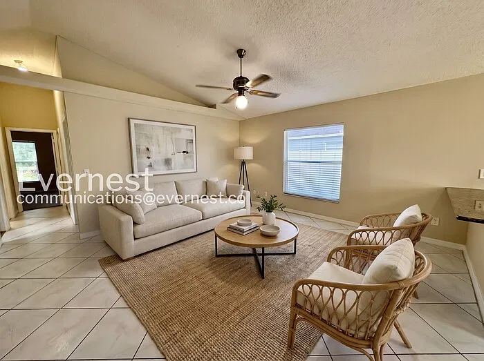 3 bed, 2.0 bath, 1134 sqft, $1,995 — Photo 2