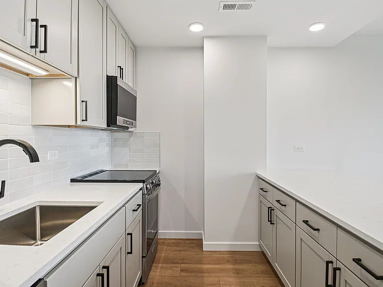 The Nest at Lincoln Park West — Photo 87