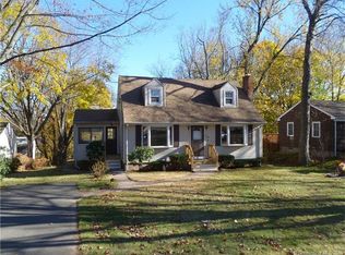 607 Evergreen Ave, Hamden, CT 06518