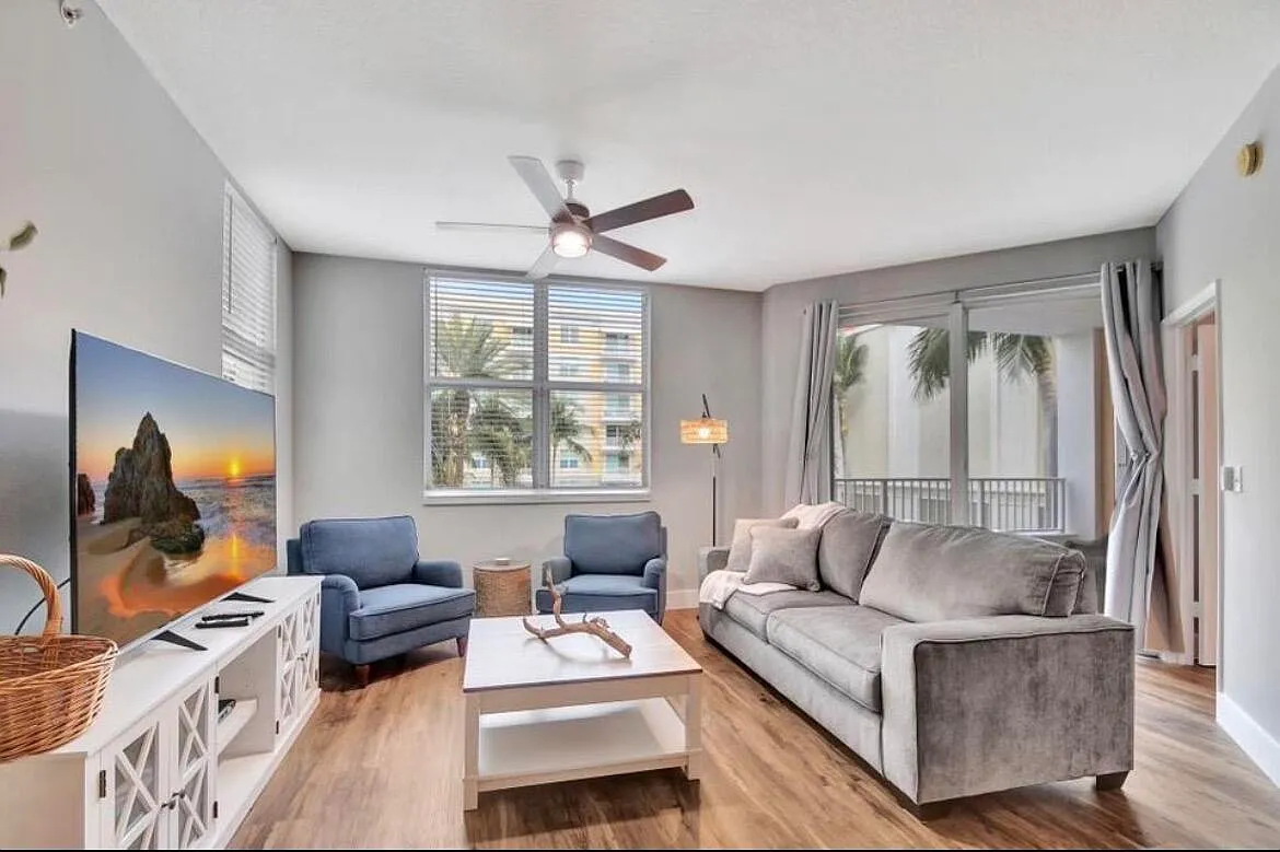 2 bed, 2.0 bath, 1265 sqft, $3,000 — Photo 1