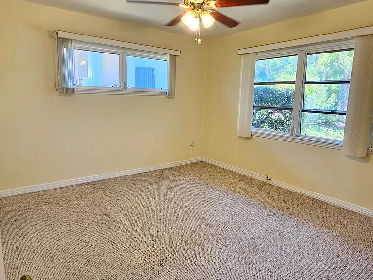 309 Park Blvd N — Photo 33