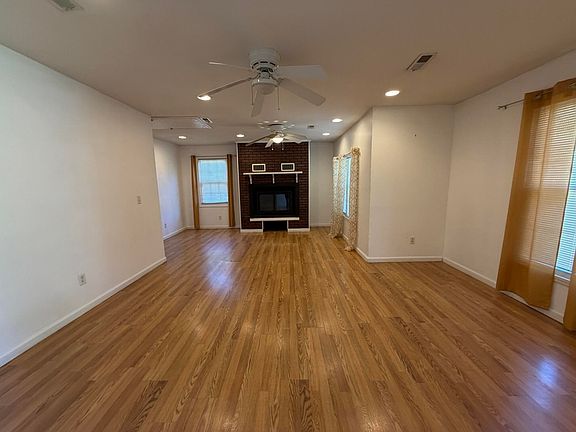2nd image of 124 Miley Ave