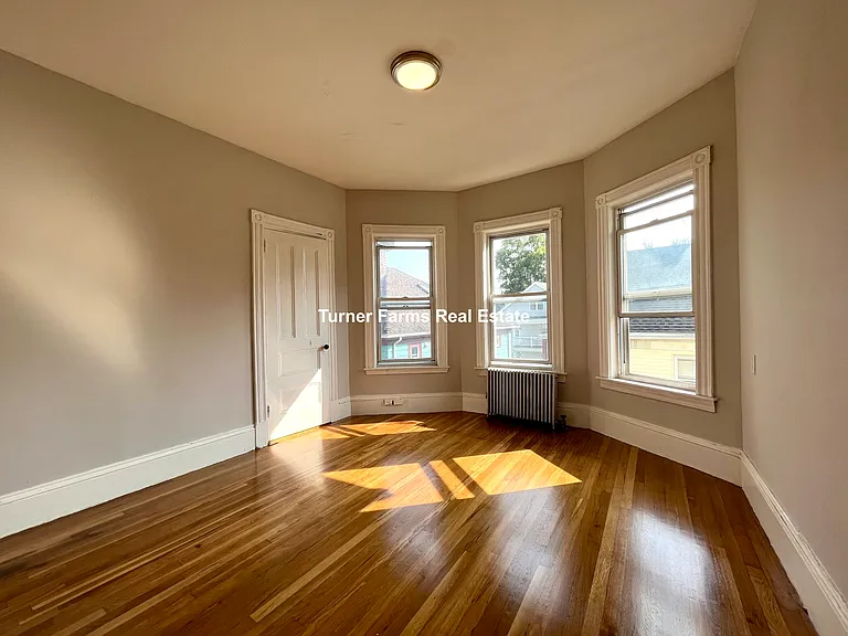 22 Humphreys St #3A — Photo 5