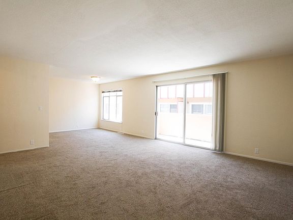4th image of 1919 Garden Dr APT 303
