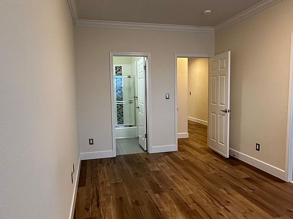 5th image of 2171 Mission St