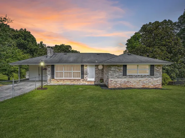 1808 Hutchinson Dr, Kingsport, TN 37660