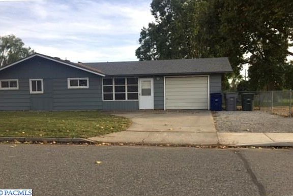 3rd image of 229 Casey Ave