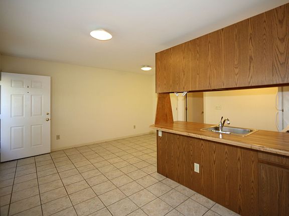 3rd image of 101 Lullwater Dr #12
