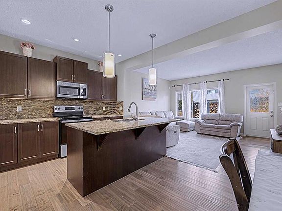 4th image of 80 Chaparral Valley Cres SE